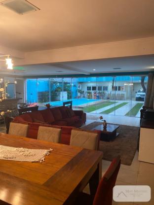 Linda casa na Rua Machado Lopes